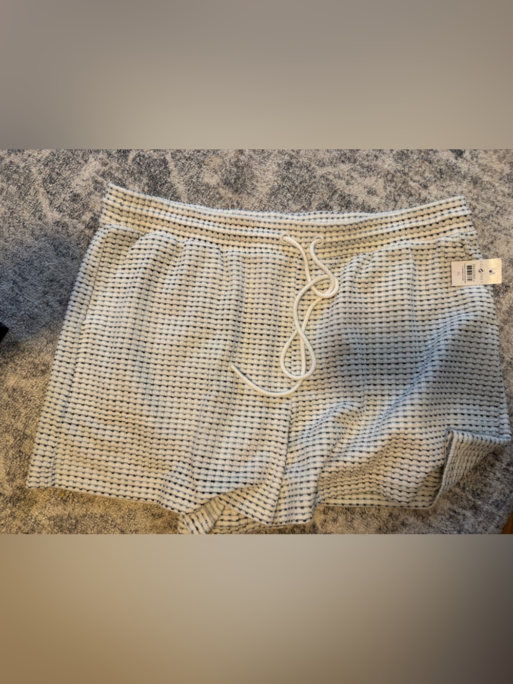 NWT Lou & Grey Ivory Knit Shorts with Black Stitching Detail